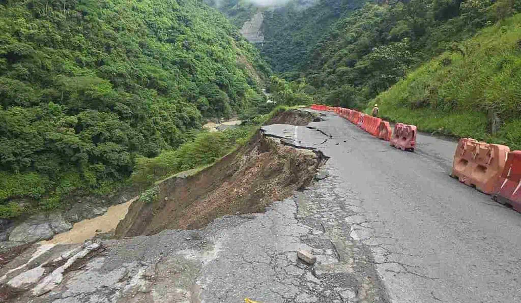 ANI confirma tiempo de cierre de vía entre Medellín y suroeste antiqueño: Estas son las vías alternas Talud imposibilita el paso en la vía entre Medellín y suroeste antioqueño