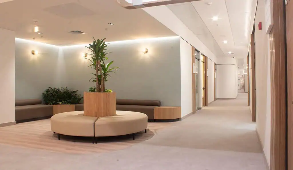 Centro comercial Oviedo inaugura torre médica; inversión de $100.000 millones y 200 profesionales Torre Médica Oviedo
