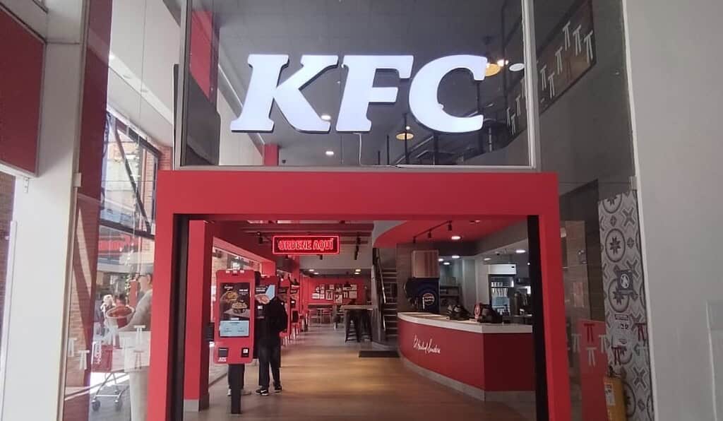 KFC centro comercial Plaza de las Américas, Bogotá.
