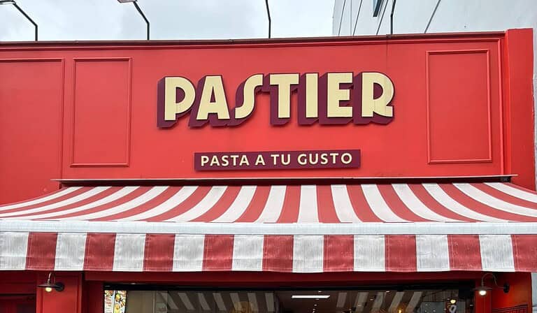 Pastier cuenta con dos sedes en Bogotá.