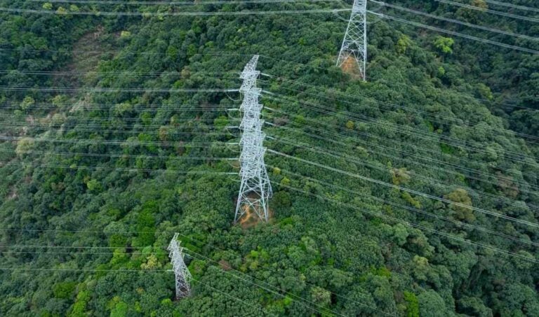 Minsait presentó solución de inteligencia artificial para prevenir incendios en redes de distribución eléctrica