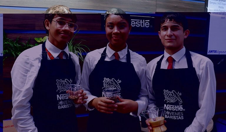 100 jóvenes se gradúan en barismo y culinaria en el marco de la alianza entre Nestlé ColombiaNestlé