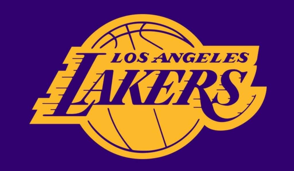 Con la adquisición de Los Lakers y Los Celtics por parte de dos inversores multimillonarios, ambos equipos de la NBA pasaron a liderar el ranking de las instituciones deportivas más cotizadas de la historia. 