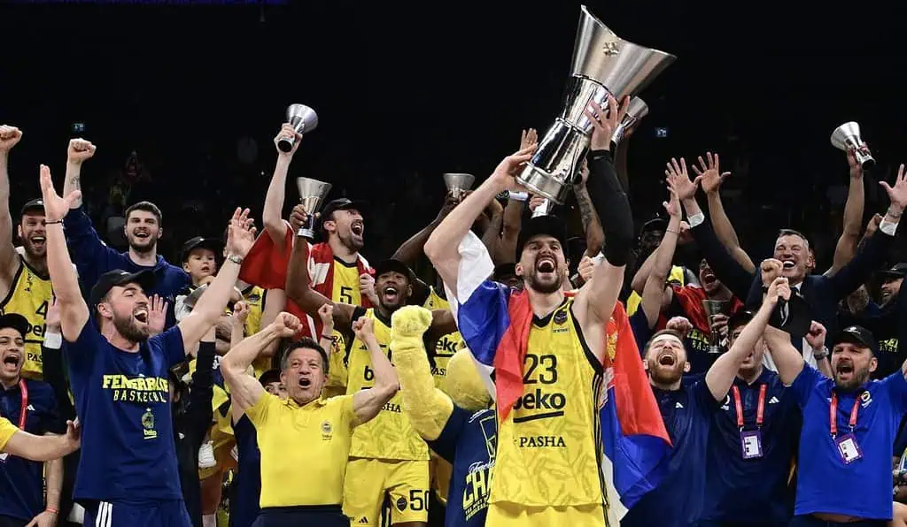 La NBA quiere ampliar su franquicia hasta Europa: Invertiría cientos de millones de dólares La NBA quiere ampliar su franquicia hasta Europa: Invertiría cientos de millones de dólares