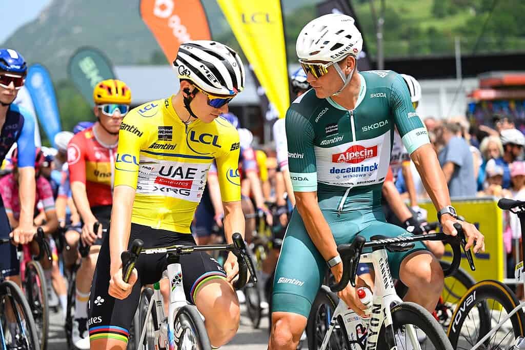 Esto es lo que ganan los ciclistas del Tour de Francia 2025 entre sueldos y premios