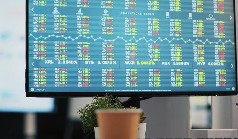 Bolsas mixtas a la expectativa de la FED y resultados corporativos