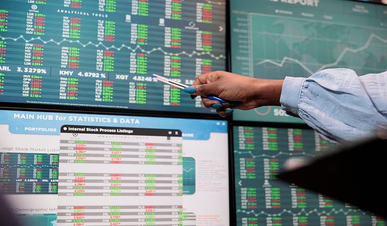 Bolsas mixtas tras acuerdo comercial entre EE. UU. y Europa