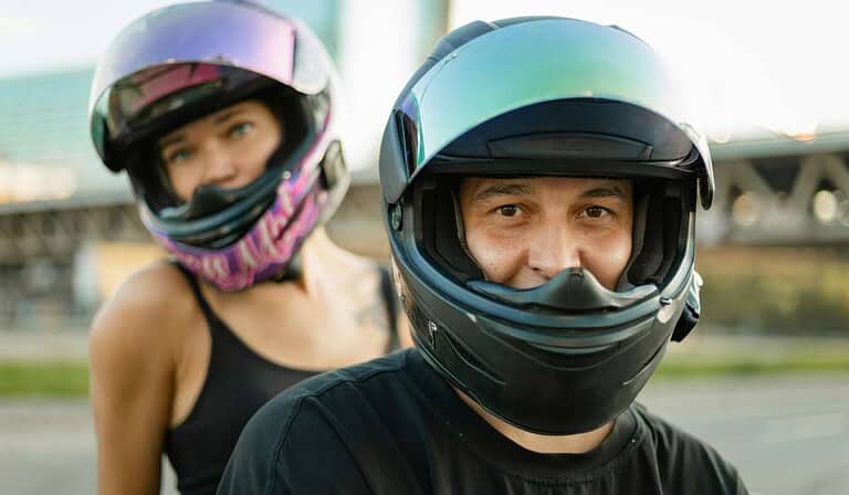Cursos gratuitos para aprender a manejar moto para mujeres en Bogotá