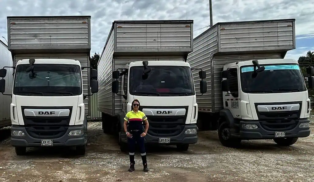 Essity abre espacio para mujeres en el equipo de transportadores en Colombia Essity transportadoras