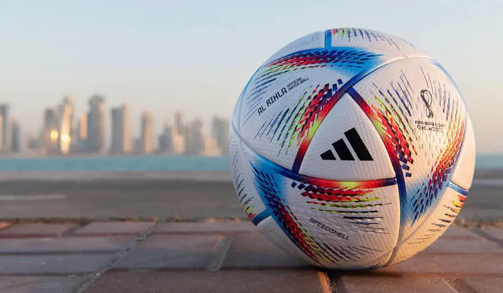 Este es el contrato de exclusividad que convierte a Adidas en socio de la FIFA para fabricar los balones del Mundial Balón Adidas Mundial