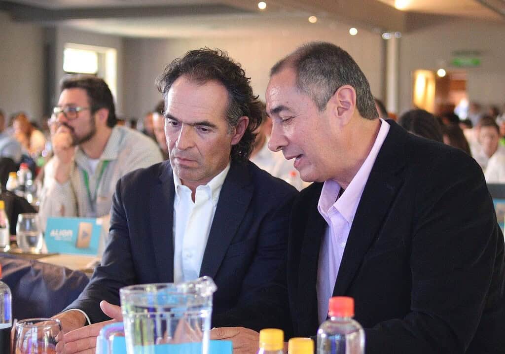 Federico Gutiérrez, alcalde de Medellín, y Eduardo Loaiza, gerente de Camacol Antioquia 