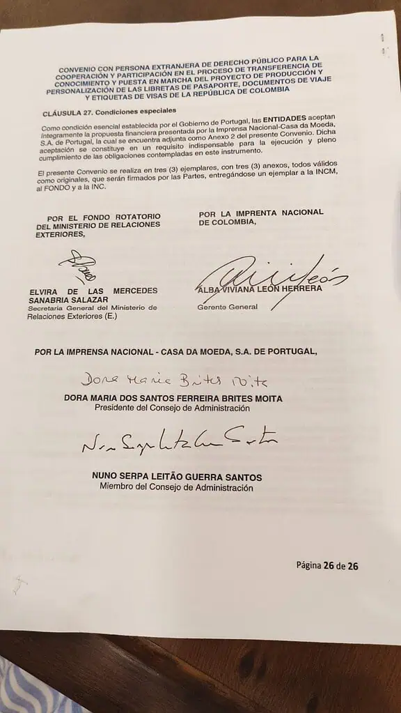 Los detalles de la demanda que puso a tambalear contrato de Colombia y Portugal para producir pasaportes Firma de convenio para pasaportes