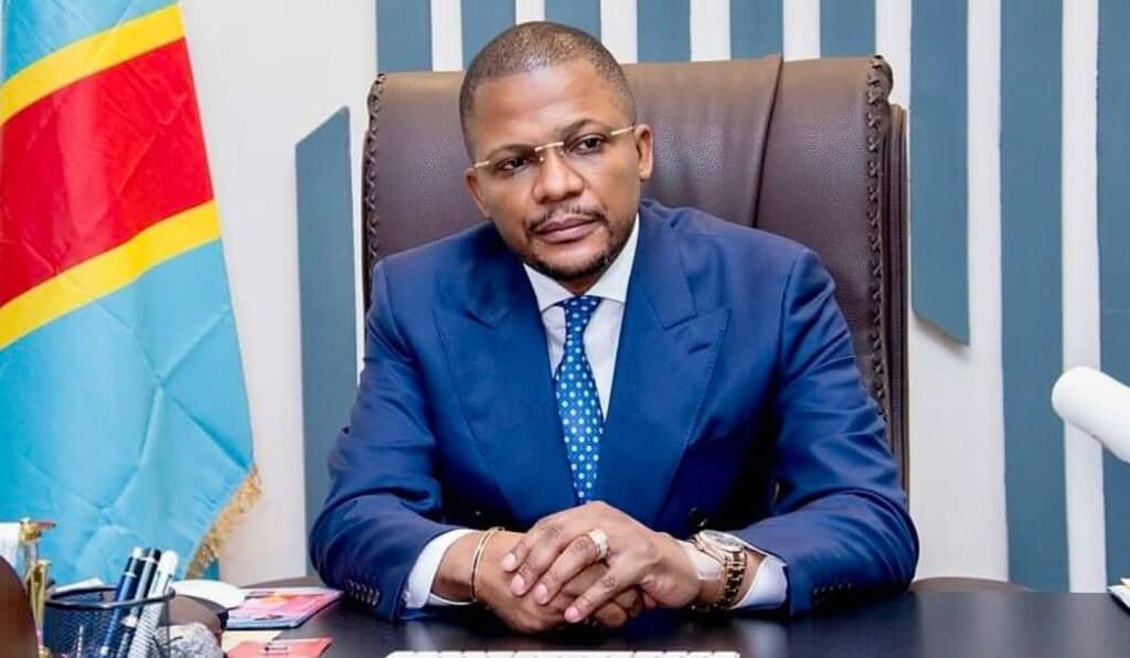 El ministro congoleño de Deportes, Didier Budimbu, declaró a Reuters que el contrato con el AS Mónaco asciende a 1,6 millones de euros por temporada.