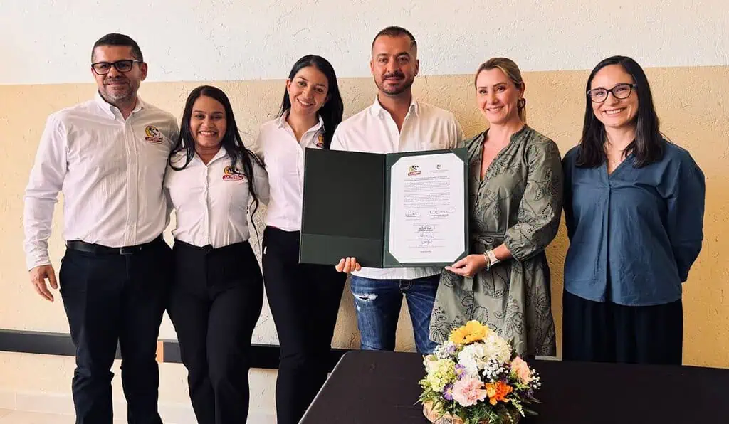 Gobernación de Antioquia presenta iniciativa de nuevas oportunidades laborales para mujeres Gobernación de Antioquia y La Vaquita