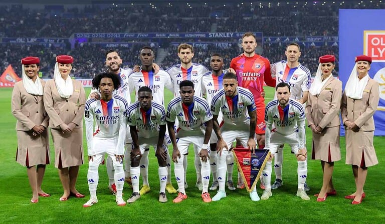 Olympique de Lyon en crisis: Más de 320 millones de euros en pérdidas y una dependencia urgente de traspasos