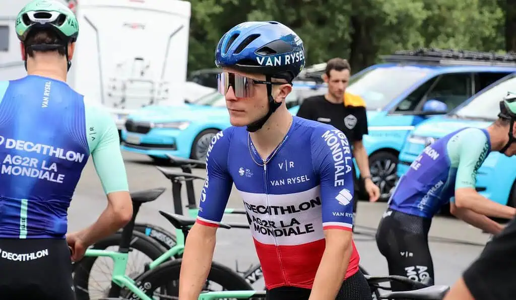 Decathlon se mete al ciclismo con patrocinio a importante equipo mundial: Esto se sabe Esto es lo que costaría la indumentaria oficial del equipo Decathlon-AG2R La Mondiale en Colombia