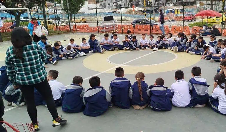 Horario de entrada de los colegios en Colombia