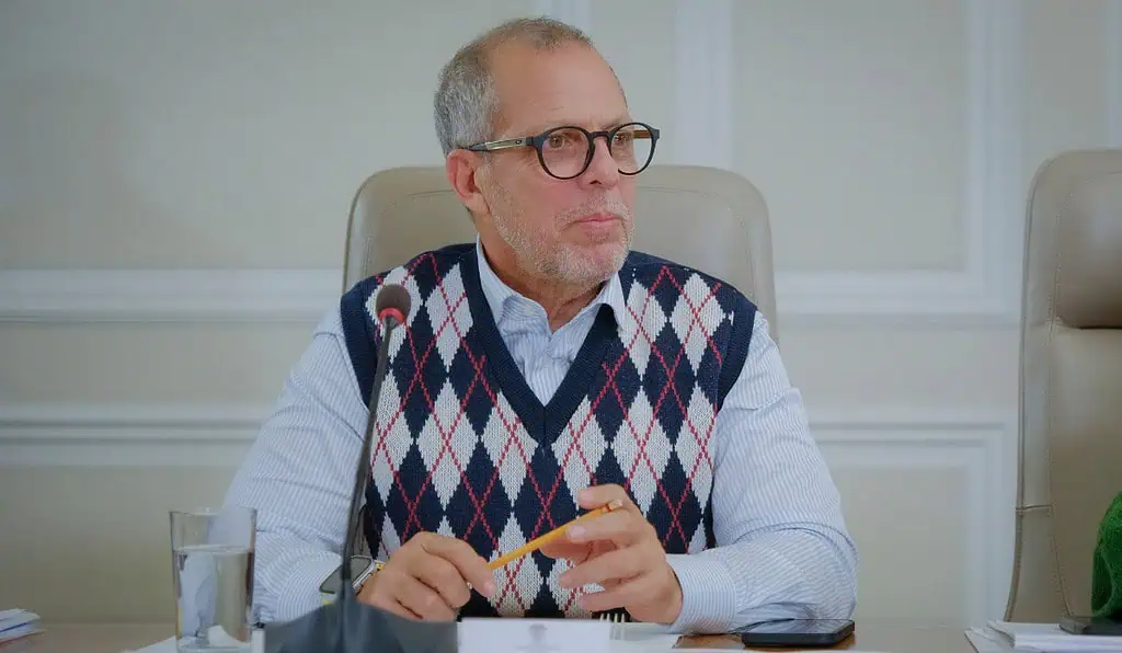Jefe de gabinete propone que Petro se quede 20 años en el poder y reabre polémico debate sobre reelección Jefe de despacho, Alfredo Saade