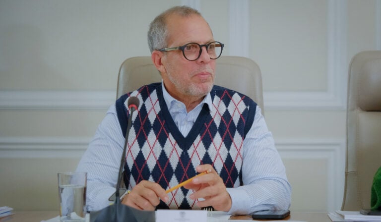 Jefe de despacho, Alfredo Saade