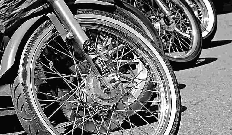 Inmovilización de motos tendría importante cambio en Colombia: Así sería el alivio para moteros Motos Suzuki estarán de remate con el Banco Popular