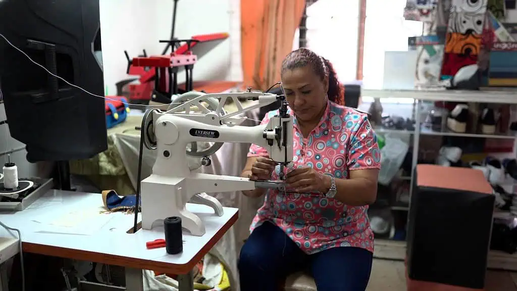 Antioquia impulsa el empleo para mujeres con nuevo programa de incentivos: conozca las ventajas para las empresas Inciativas sociales Antioquia mujeres