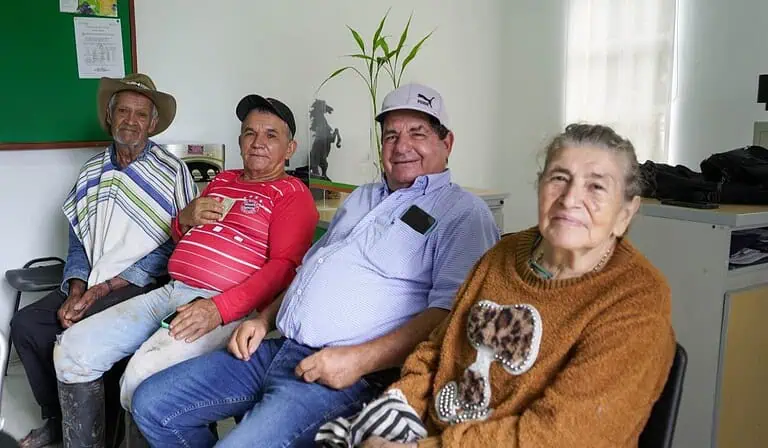 pensionarse en colombia