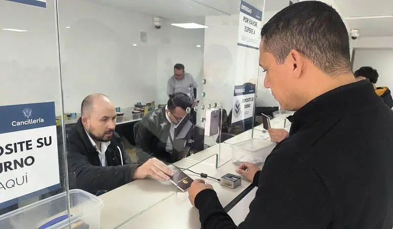 sacar el pasaporte en Colombia