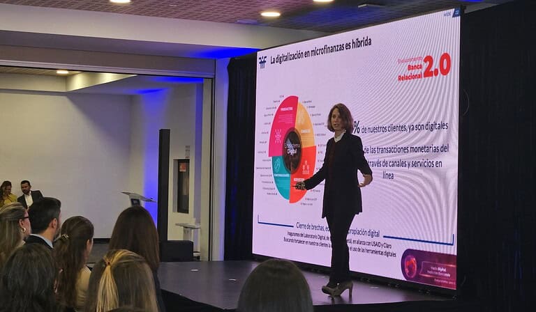 Presentación del Índice de Salud Financiera 2025. Foto Valora Analitik