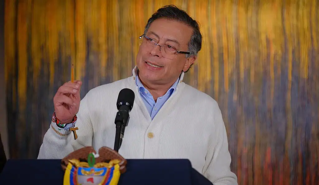 Petro asegura que “aprovechará” su último año para una “buena alza” del salario mínimo en Colombia Presidente de Colombia, Gustavo Petro. Imagen: Presidencia.