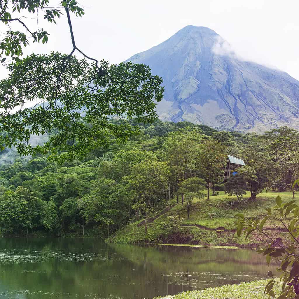 Volcan Arenal y el Lago La Fortuna de San Carlos, Costa Rica. Foto: cortesía ICT. 
