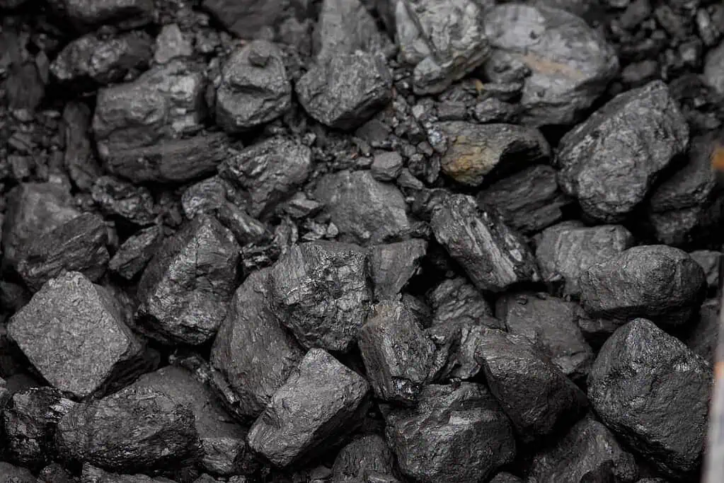 Demanda mundial de carbón se mantendrá estancada en 2025 y 2026: IEA Advierten riesgos de una transición acelerada del carbón y proponen fondo para transformar regiones productivas