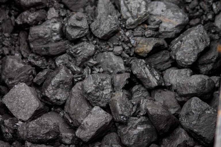 Demanda mundial de carbón se mantendrá estancada en 2025 y 2026: IEA