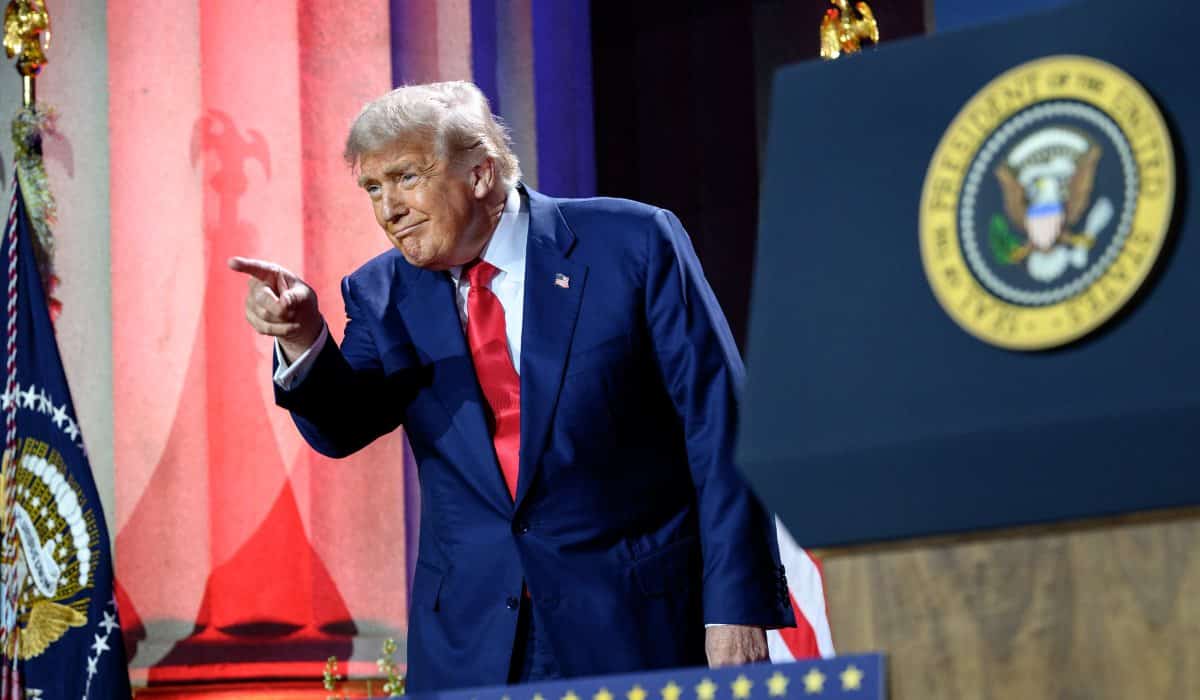 Trump anticipó más aranceles legalmente permisibles, tras subir a 15 % la tarifa global este sábado