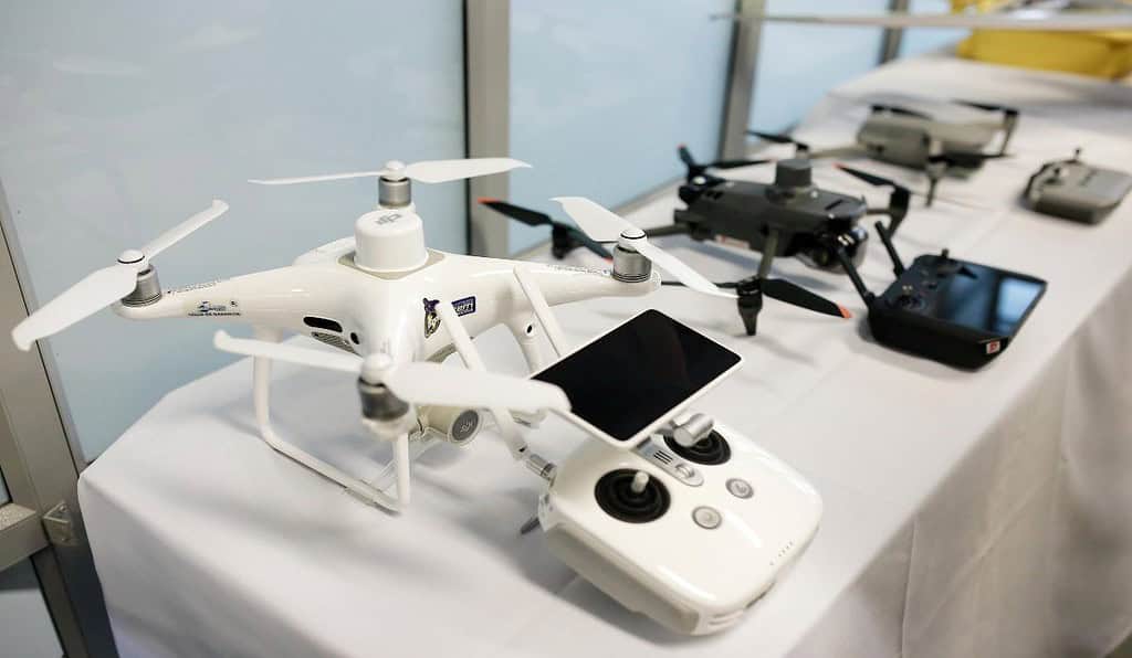 Drones multirotor y monoélice