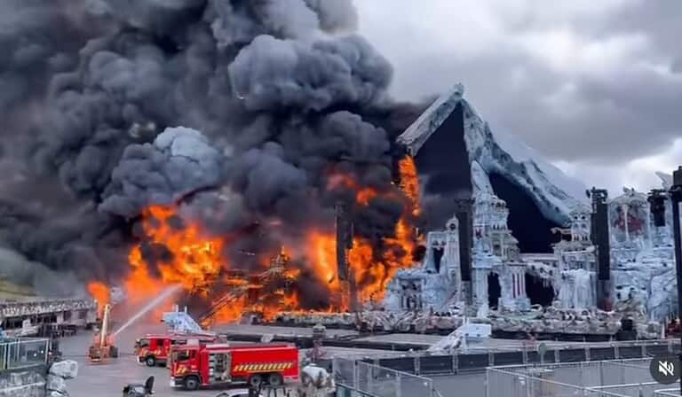 Incendio en Tomorrowland 2025.