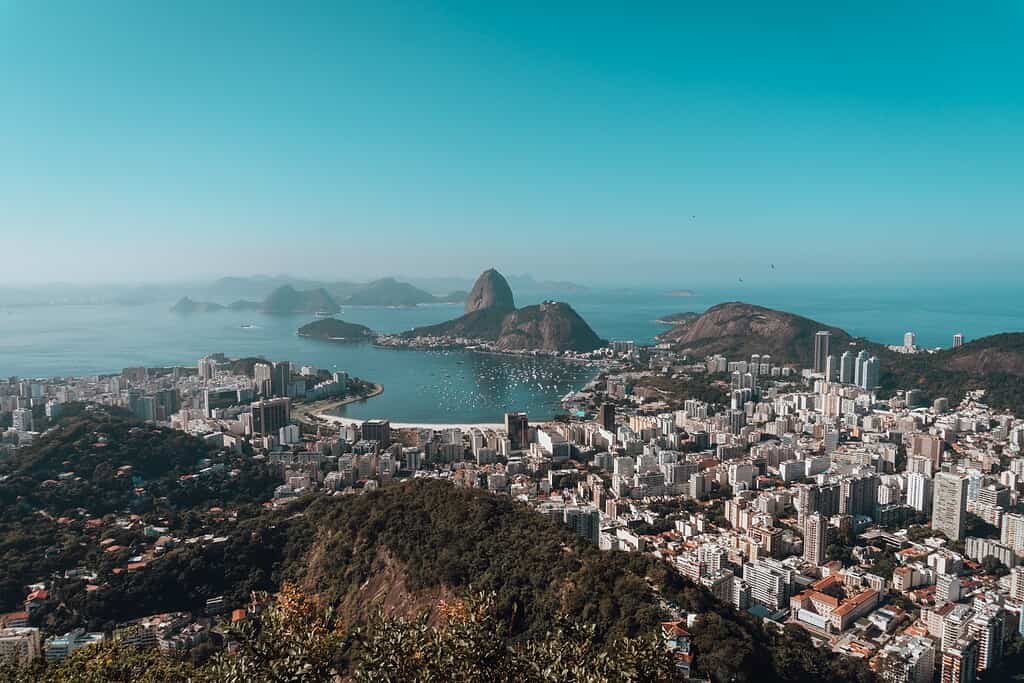 Paisaje en Río de Janeiro, Brasil. Foto: tomada de Freepik - Wirestock (www.freepik.es).