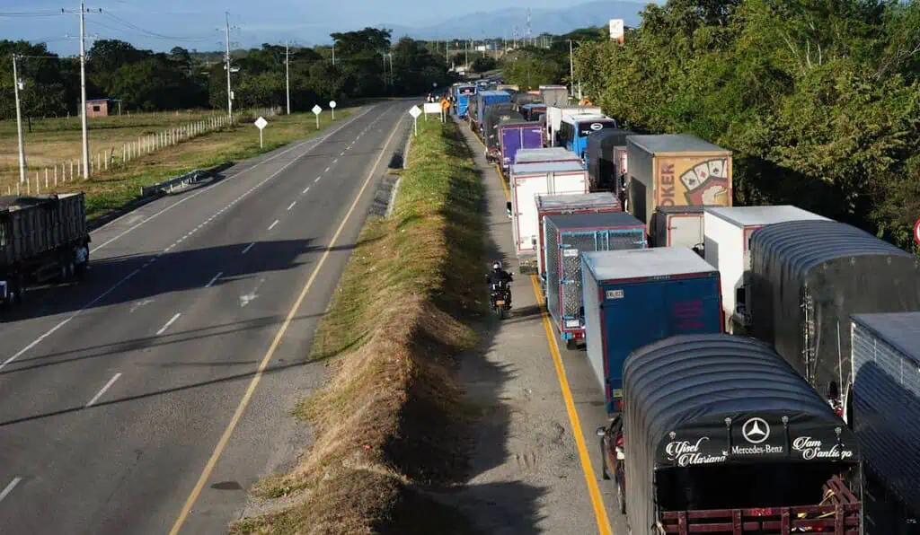 Paro arrocero completa tres días en Colombia; Gobierno anunció medidas contra el contrabando Paro arroceros
