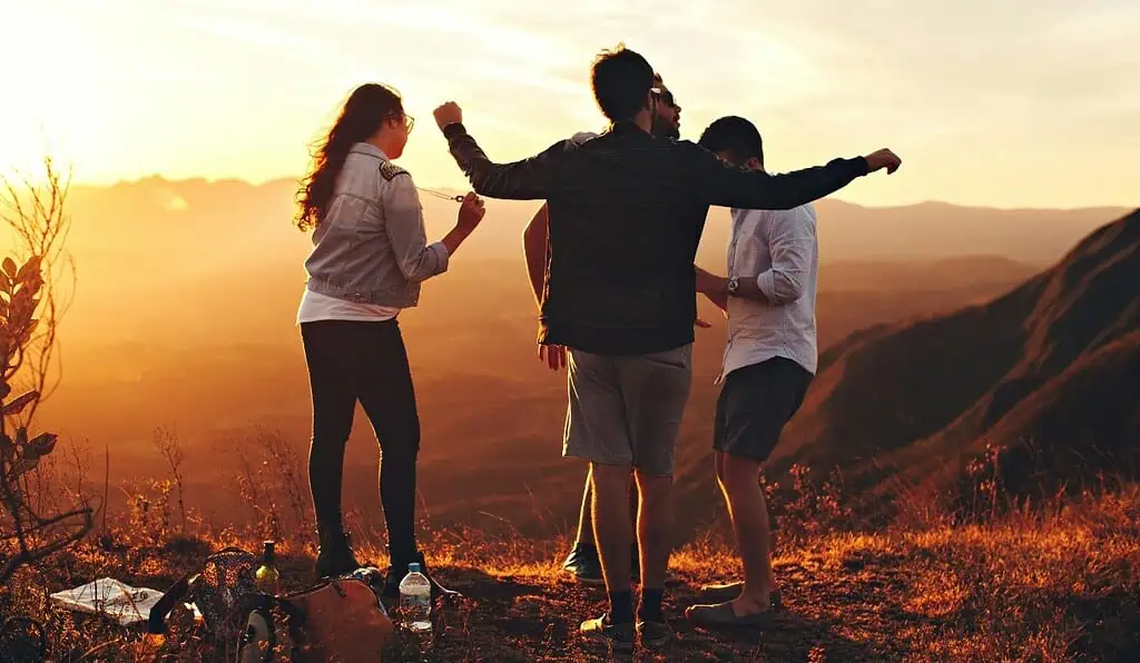 Las tendencias que marcarán los viajes en 2026: IA y experiencias futuristas serán claves Viajes con amigos.
