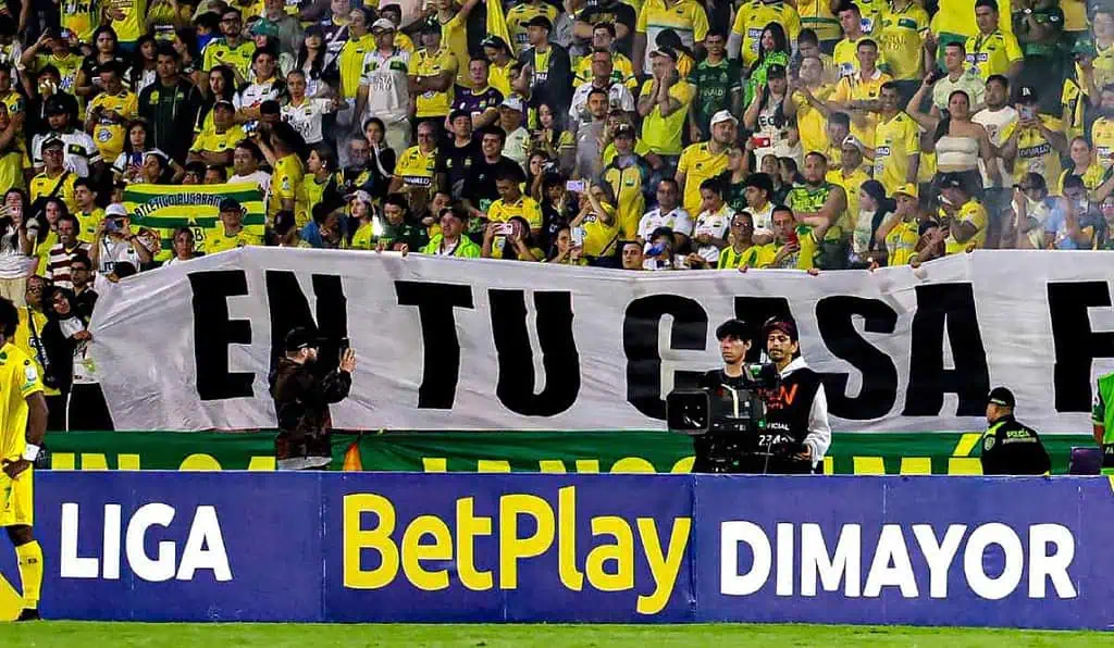 El fútbol inglés prohibirá los patrocinios de casas de apuestas: ¿Cuánto dinero perderá la Premier League? BetPlay