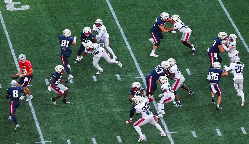 Récord histórico en el fútbol americano: Equipos de la NFL alcanzan una nueva cima de US$12.800 millones La NFL cerró la temporada 2024/2025 con ingresos totales por US$13.840 millones