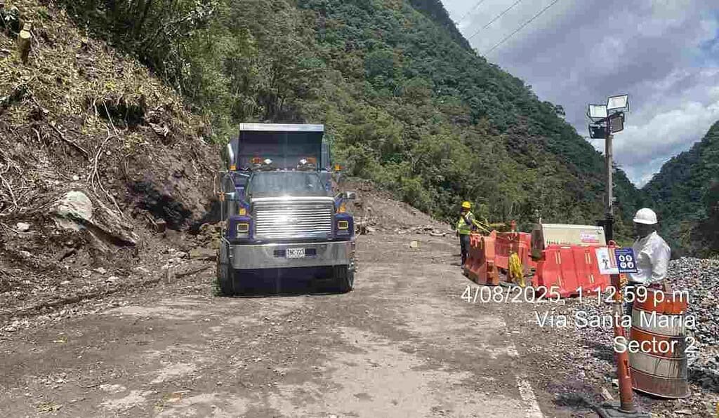 Apertura de ruta alterna en Boyacá