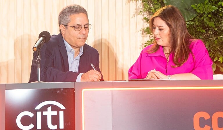 Emiliano Cáceres, gerente de la Asociación de Sociedades Agentes de Bolsa del Perú (ASAB) Shenny González, presidente de la Asociación de Comisionistas de Bolsa de Colombia (Asobolsa)