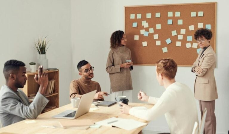 Compensar comparte cinco claves para impulsar la empleabilidad juvenil en Colombia