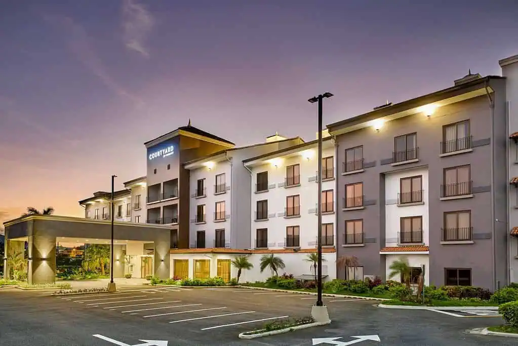 Los seis destinos de Latinoamérica ideales para negocios y ocio: hoteles para hospedarse Courtyard Escazú. Foto: tomada de la página oficial.