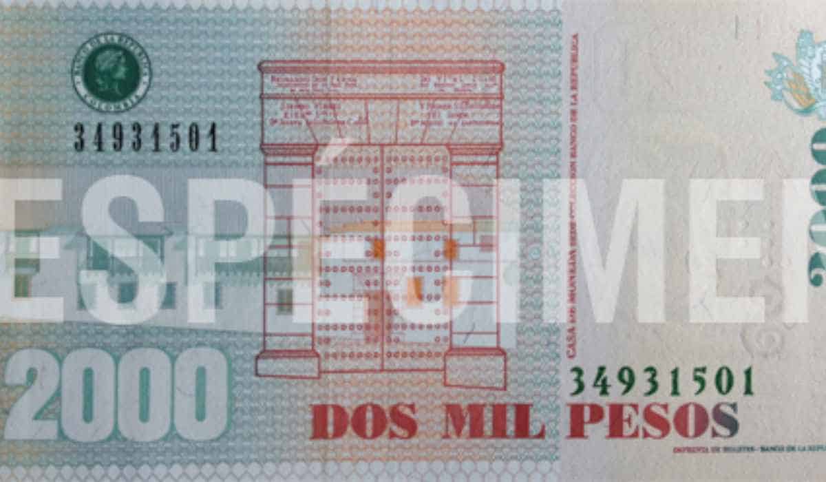 Billete viejo de $2.000 que puede valer hasta 30 veces más: Detalle ...