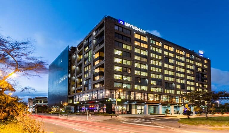Fachada Wyndham Bogota