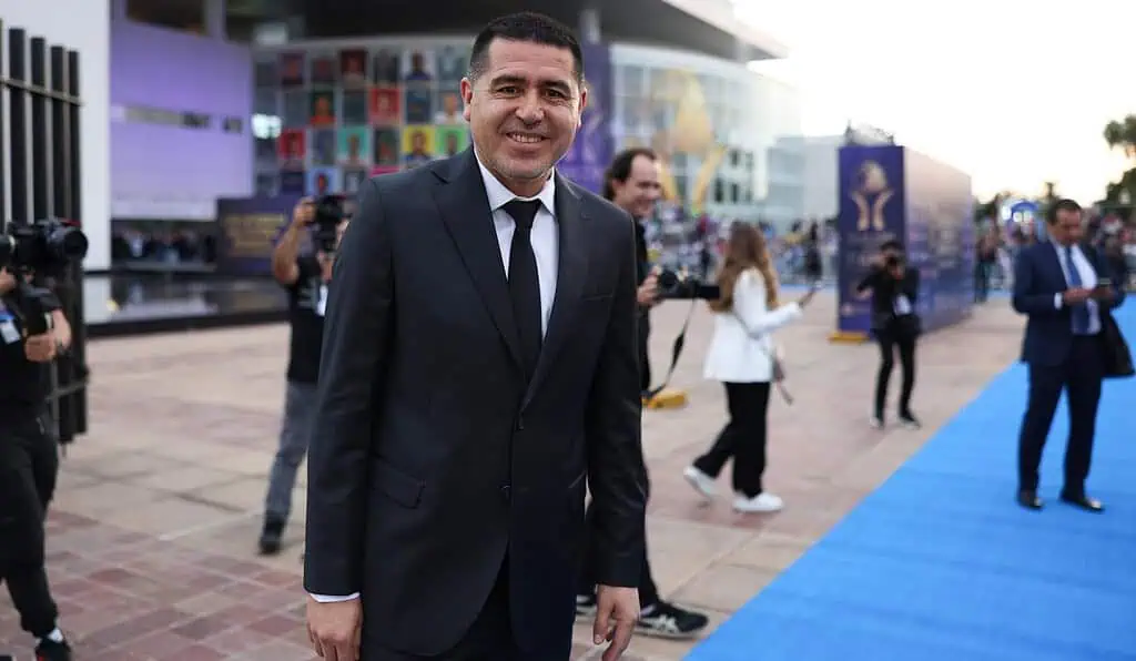 El ‘Chiqui’ Tapia califica como “milagro económico” para el fútbol argentino la presidencia de Milei Juan Román Riquelme