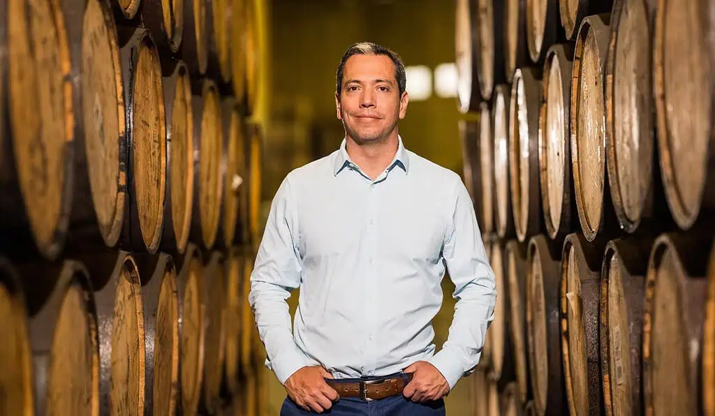 Botella de aguardiente Antioqueño aumentaría casi 50 % con la reforma tributaria de Petro Gerente de la Fábrica de Licores de Antioquia, Esteban Ramos Maya