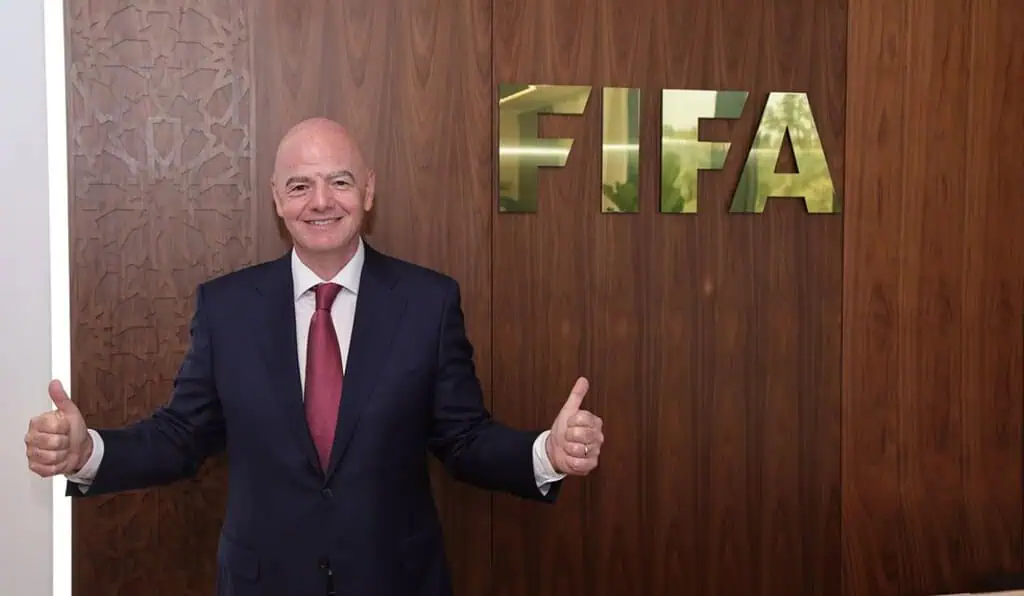 Duro golpe a la multipropiedad: FIFA prohíbe fichajes entre equipos del mismo dueño Duro golpe a la multipropiedad: FIFA prohíbe fichajes entre equipos del mismo dueño