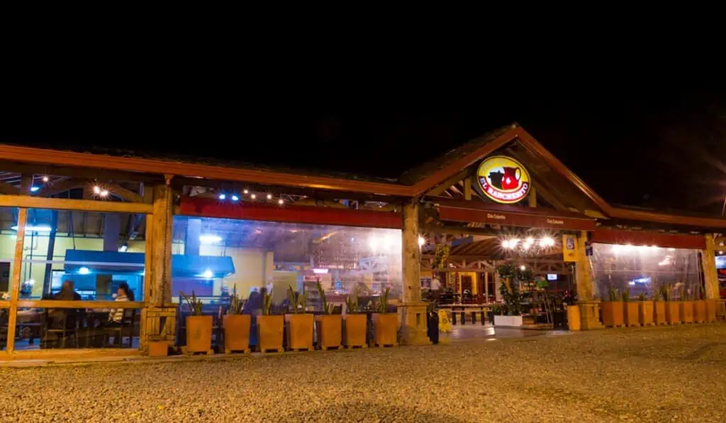 Jorge Jaramillo y Ruth Alzate, dueños del restaurante El Rancherito, fallecieron en accidente de tránsito en Santander Local de El Rancherito en Antioquia